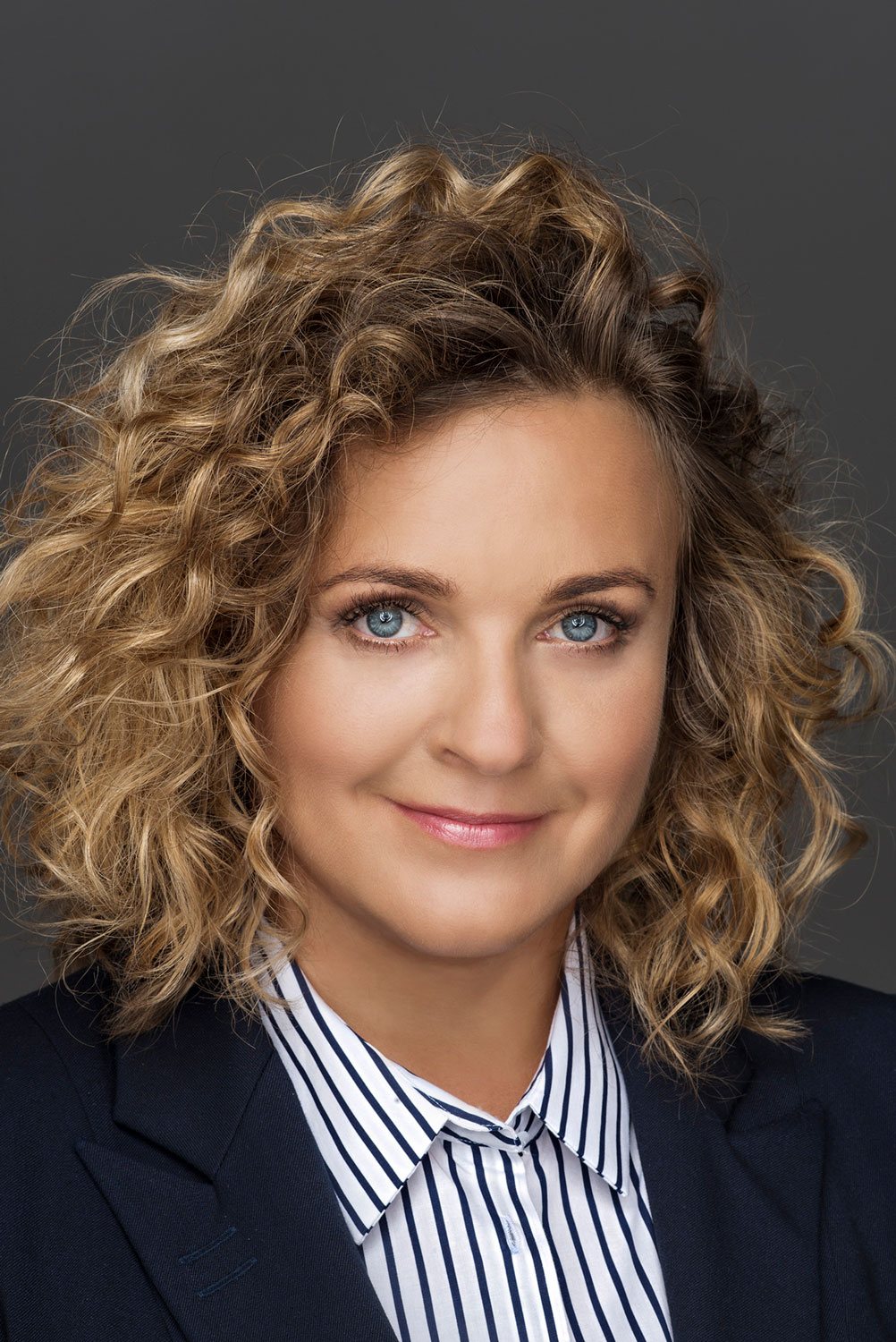 Pakiet Executive — Anna Rulkiewicz, prezeska Grupy LUX MED, portret w marynarce
