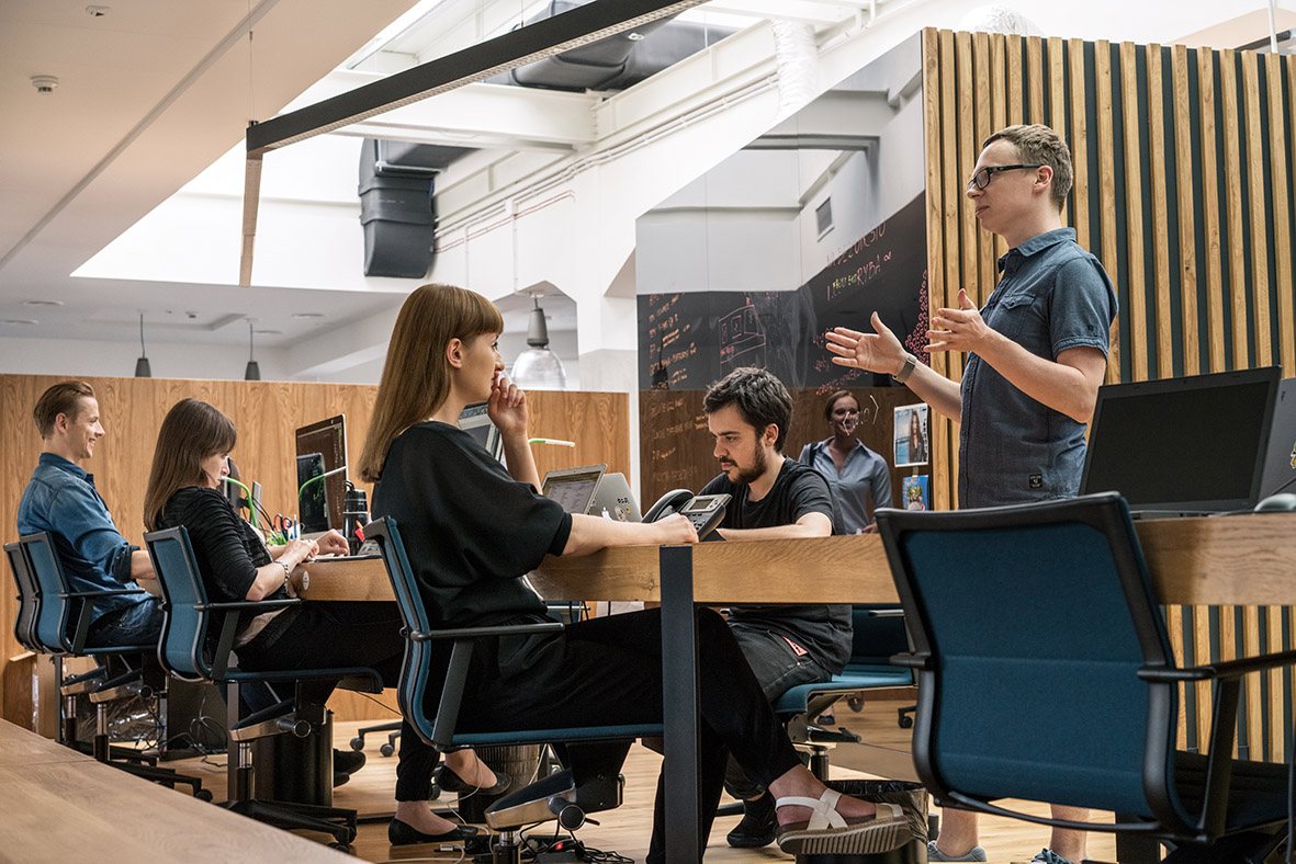 Prezentacja w sali spotkań — employer branding