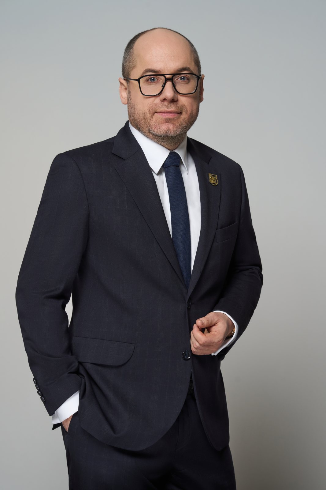 Dr n. med. Artur Drobniak, prezes Okręgowej Izby Lekarskiej w Warszawie — sesja plenerowa, kadr 7